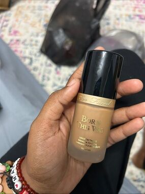 Too Faced Born This Way foundation - Praline